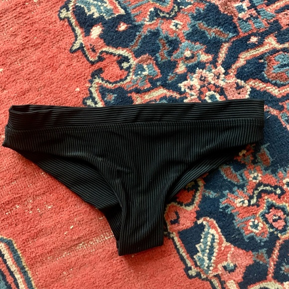 Frankie’s bikinis ribbed Stevie bottom WORN ONCE - Picture 4 of 6